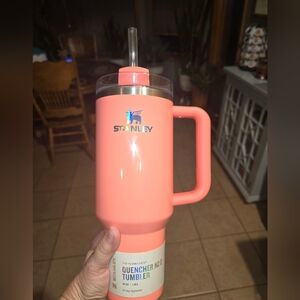 Stanley Pucker Peach 40 Oz Quencher New